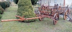 Starý drevený konský voz - rebriňak III - 1