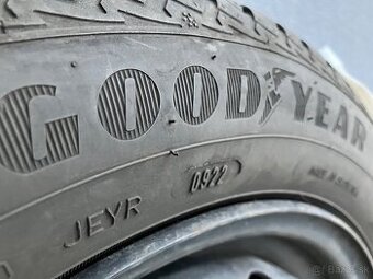 4ks 185/60 R15 M+S celorocne na diskoch 6Jx15H2 ET38