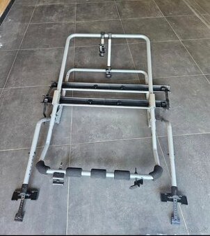 nosič zn. Thule na bicykel