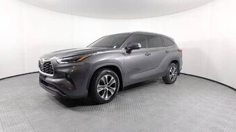 2021 TOYOTA HIGHLANDER XLE AWD 3.5V6