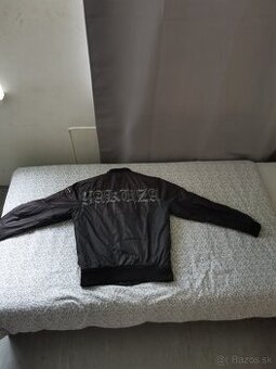 Darujem bundu YAKUZA