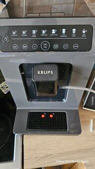 Kavovar KRUPS ea89zb10