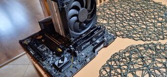 Základná doska s intel procesorom