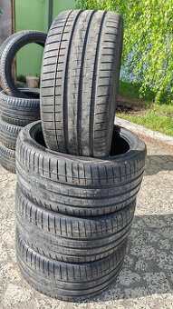 Letné pneu 255/35 ZR19 --- VREDESTEIN
