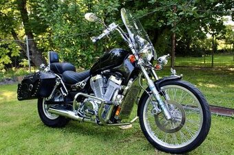 Suzuki Intruder 800