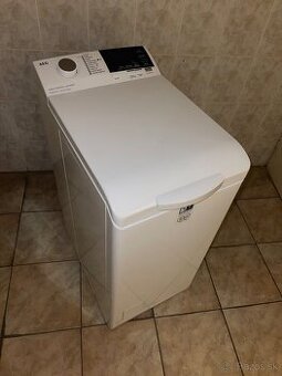 AEG