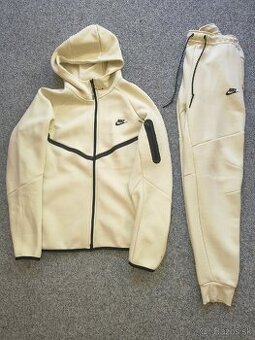 Nike Tech Fleece