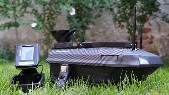 Zakrmovacia lodicka GPS + SONAR + BATERIE + ROZMETADLO
