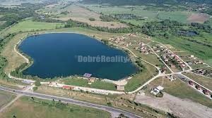 Na predaj pozemky pri obľúbenom rekreačnom a rybárskom stred