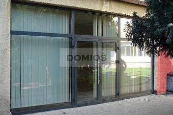 Obchod / služby / kancelárie (78 m2, výklad, parking, KE-Z)