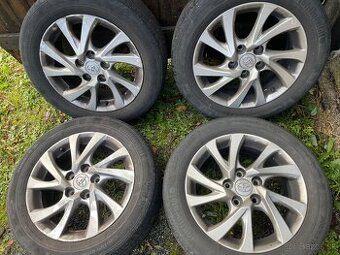 Hlinikove disky r16 toyota + pneu