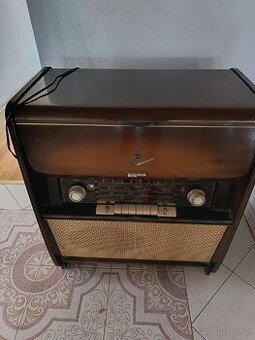 Retro rádio a gramofón Grundig 7000/USA