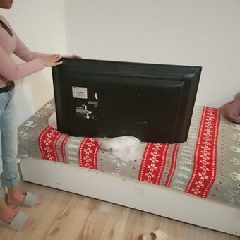 Predať tv smart Samsung.