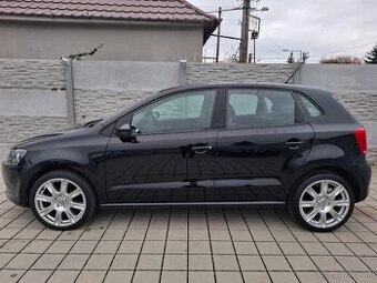 VOLKSWAGEN POLO 1.2 TRENDLINE NAVI