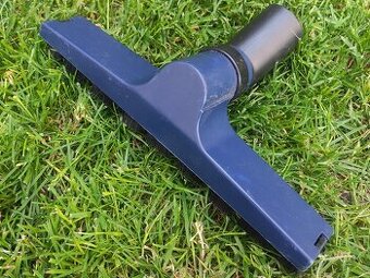 Hubica pre jazierkové vysávače na mokré vysávanie