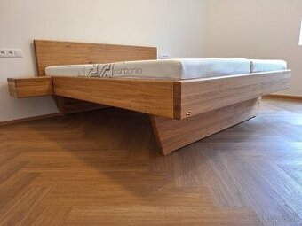 nová levitující vyvýšená postel z masivu 4 cm, včetně montáž