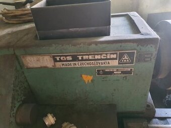 Sústruh TOS SU 40 (fréza a vŕtačka)
