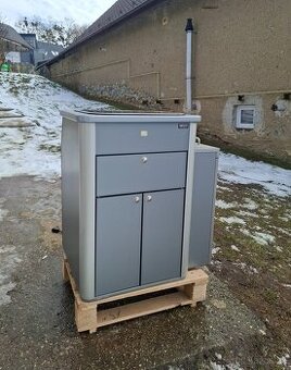 Kempingová mini kuchinka do auta