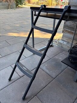 Rebrík k trampolíne