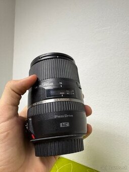 Predám objektív Tamron EF 16–300 mm f/3.5–6.3 di II vc PZD