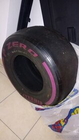 Formula 1 pneumatika