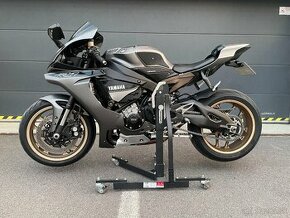 Yamaha R1 2016 - 1