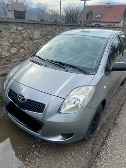 Predam toyotu yaris  2006 51kw
