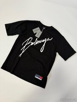 Balenciaga, čierne tričko L