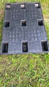 Plastove palety