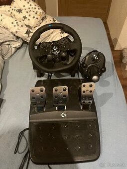 Logitech G923 aj s radiácov pákou