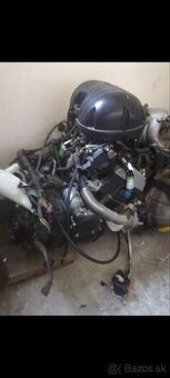 Suzuki GSR 600