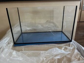 Akvarium 60x30x35 s príslušenstvom