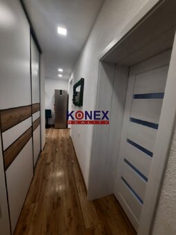 Veľký zrekonštruovaný 2i byt v centre Vranova nad Topľou - 1
