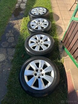 Elektróny 235/50 R17