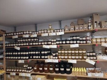 Včelí med a medové výrobky