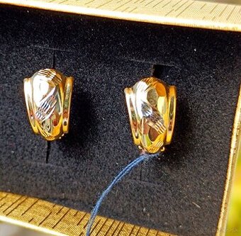 Zaujimave zlate nausnice 585