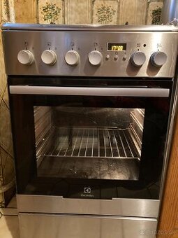 Predám kombinovaný sporák Elektrolux