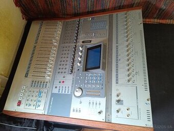 Predám DIGITÁLNY MIX TASCAM DM-3200