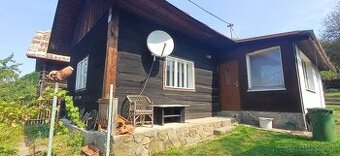 Chalupa, drevenica s peknou záhradou / 833 m2 / Kysucké Nové