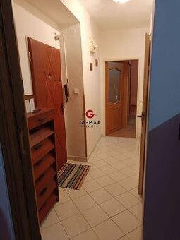 Na predaj útulný 2-izbový byt v tehlovej bytovke vo Veľkých 