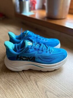 Hoka one one Clifton 10