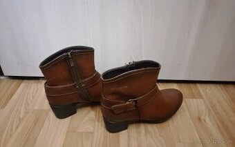 Dámske zateplené čižmy John Garfield č.37 - 14 Eur