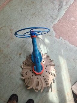 Bazénový vysavač Zander