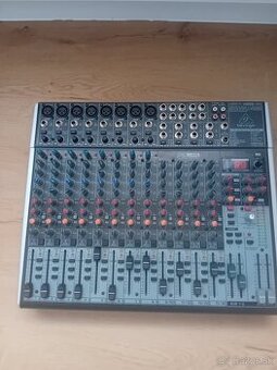 Mix Behringer