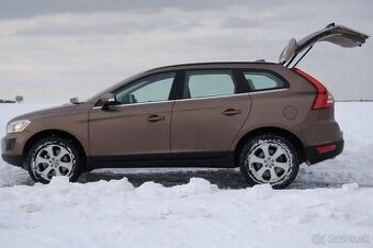 Volvo XC60 2.4D AWD Summum, automat, r. 2010 BSR