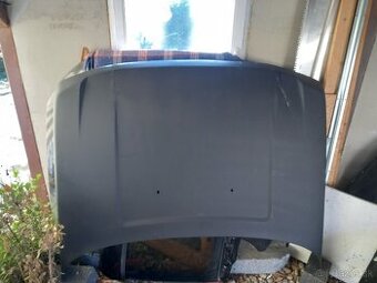 Predám kapotu na Land Rover tange Rover Sport