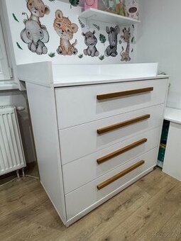 Komoda s prebaľovacím pultom