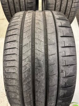285/30 ZR20 Pirelli