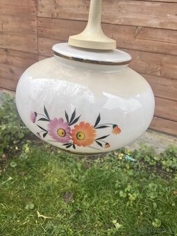 Retro tienidlo, luster, lampa