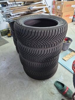 215/55 r17 Yokohama Bluearth